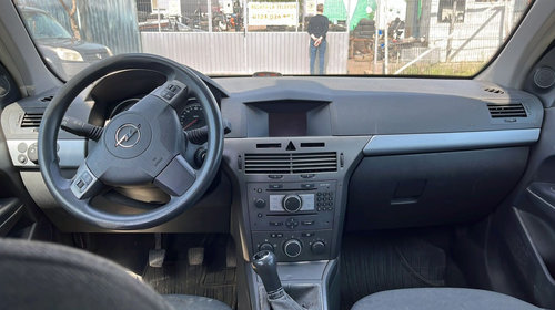 Dezmembrez Opel Astra H 1.7 Z17DTH 101 C