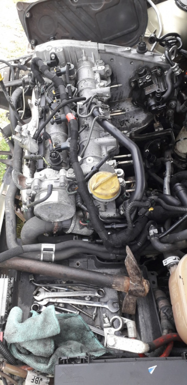 Dezmembrez opel astra H 1.9 cdti 150 cp