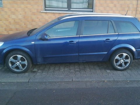 Dezmembrez Opel Astra H 1.9 CDTI 2007