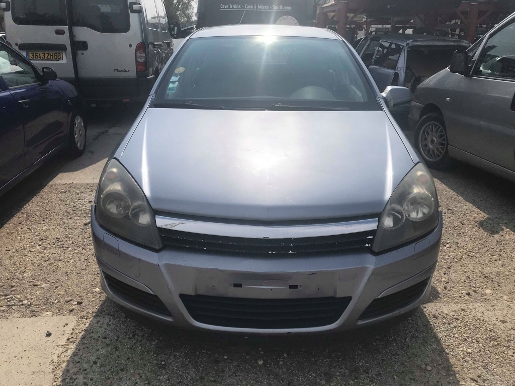 Dezmembrez Opel Astra H 2006 Hatchback 1.7 CDTI