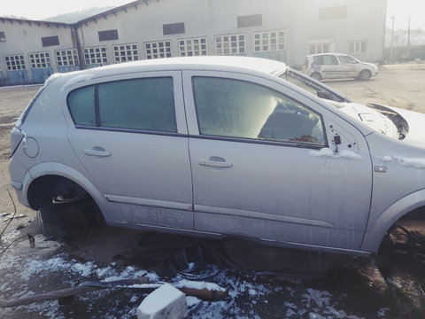 Dezmembrez Opel Astra H 2008 HATCHBACK 1.7