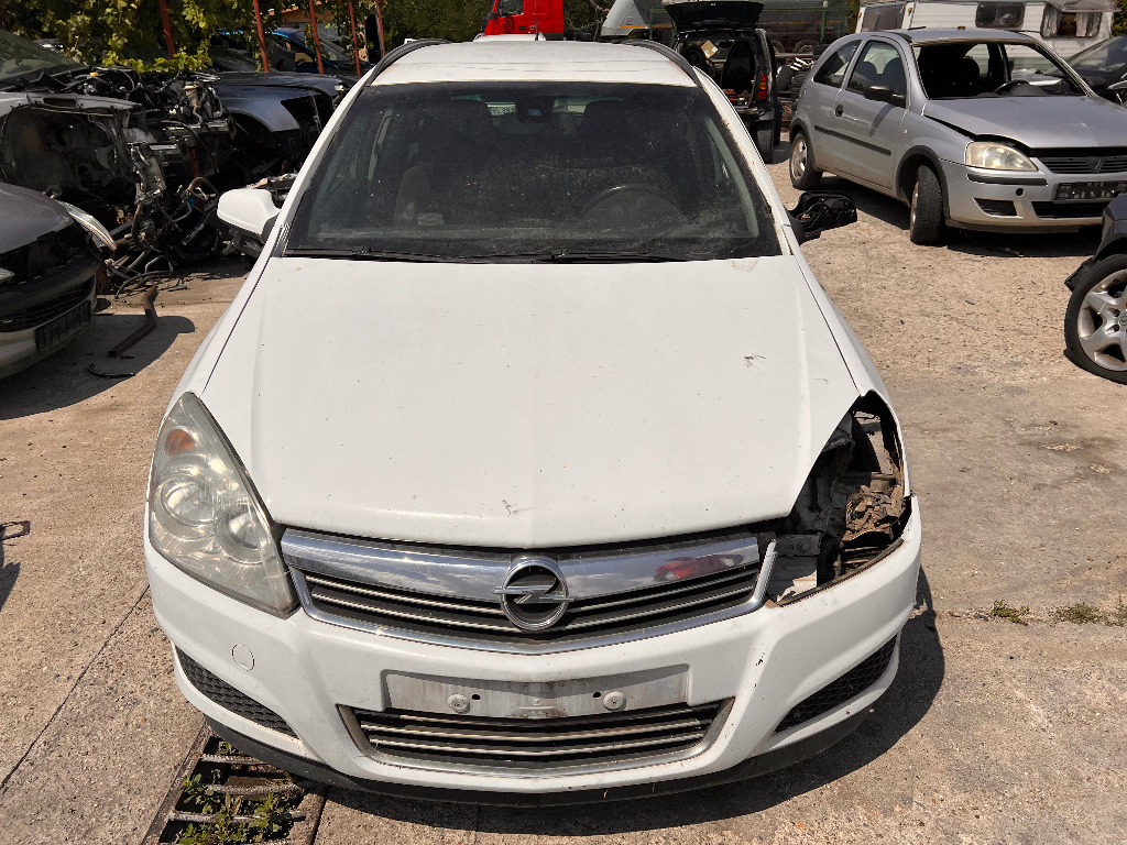 Dezmembrez Opel Astra H combi break 1.9 CDTI Z19DT