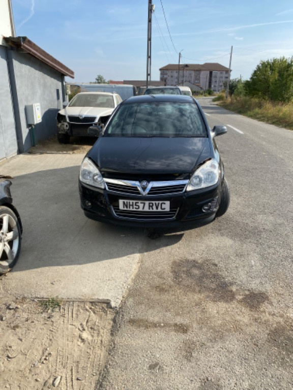 Dezmembrez opel astra h din 2008 motor 1.7 cdti 101 cp