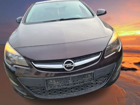 Dezmembrez Opel Astra J 1.6i sedan limuzina berlina z41c 148904 km