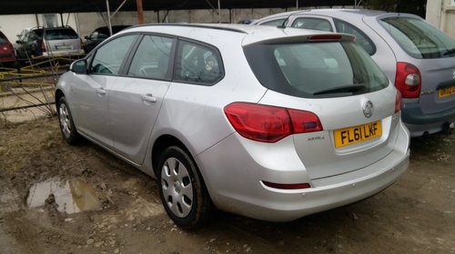 Dezmembrez Opel Astra J 2011 Break 1.7 C