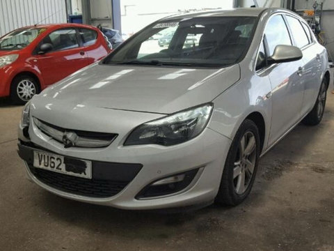 Dezmembrez Opel Astra J 2013 1.7 diesel