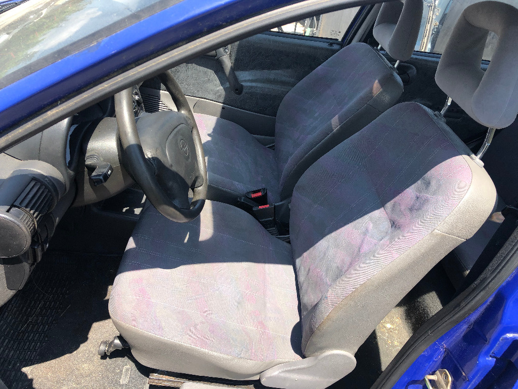 Dezmembrez Opel Corsa B 1.2i X14XE