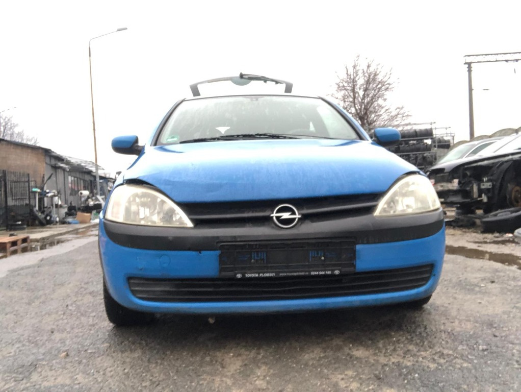 Dezmembrez Opel Corsa C 1.2 B an 2001 cod motor Z12XE