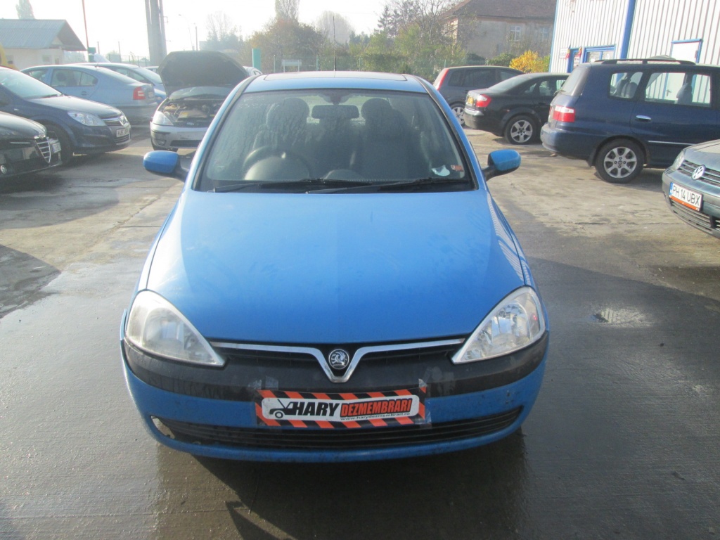 Dezmembrez opel corsa c 4 usi 1.0i din 2002