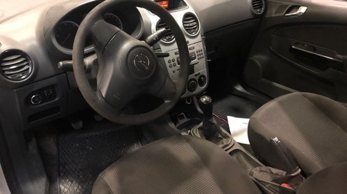 Dezmembrez Opel Corsa D ,1.3 CDTI , an 2
