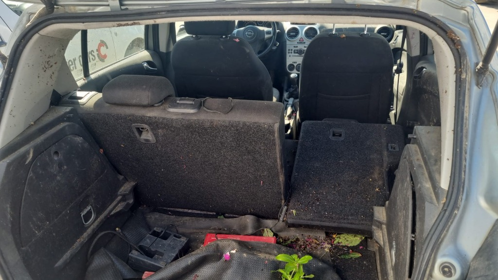 Dezmembrez Opel Corsa D 2011 Hatchback 1.2