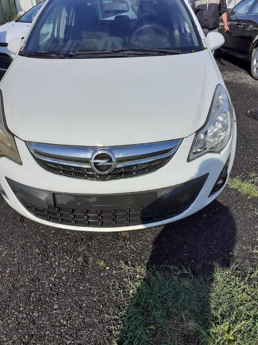 Dezmembrez Opel Corsa D 2011 HATCHBACK 1