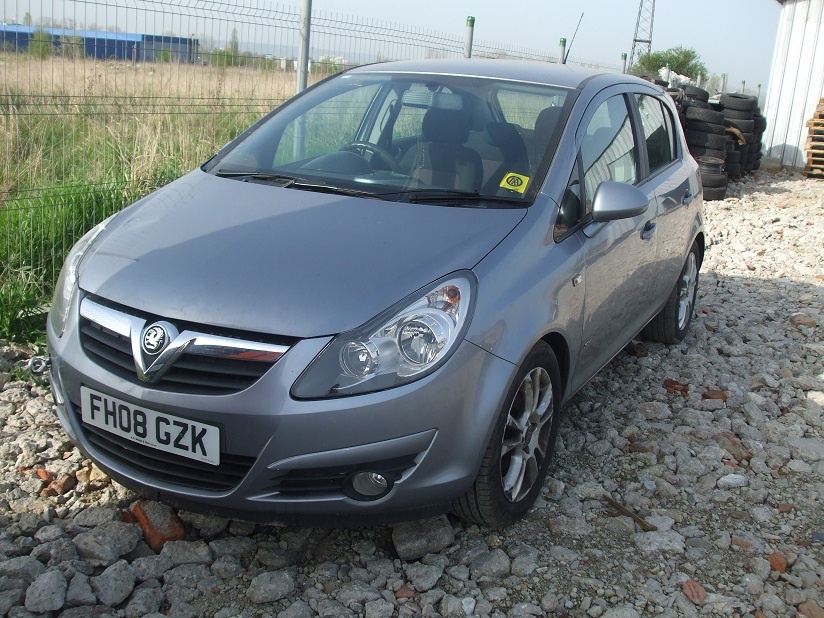 Dezmembrez Opel Corsa D 4 usi 1.4 cod motor Z14XEP cod culoare Z163