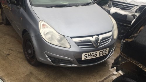 Dezmembrez opel corsa d din 2007 motor 1