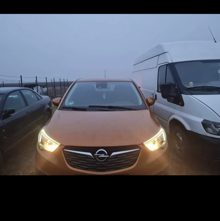Dezmembrez opel crossland x 1.2