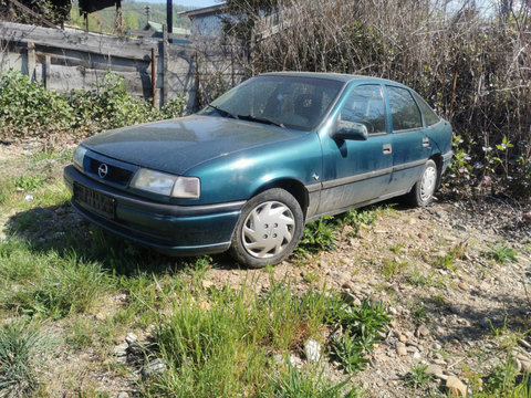 Dezmembrez Opel Vectra A 1.6 i