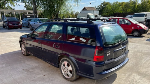 Dezmembrez Opel Vectra B 2000 berlina 2.