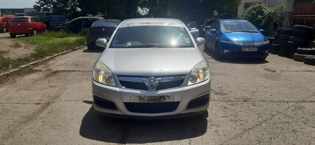 Dezmembrez Opel Vectra C, hatchback, facelift,an fabricatie 2008,1.9 CDTI, cod motor Z19DT,88KW/120 CP