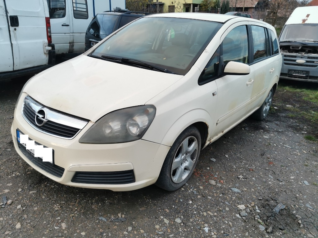 Dezmembrez opel zafira 1.9cdti, an 2007, cutie automata defecta