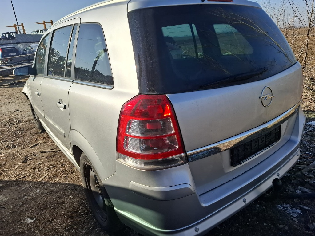 Dezmembrez Opel Zafira 2008 monovolum 1.7 cdti A17DTR