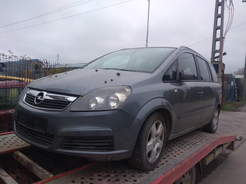 Dezmembrez Opel Zafira B 1.9 CDTI an 2006