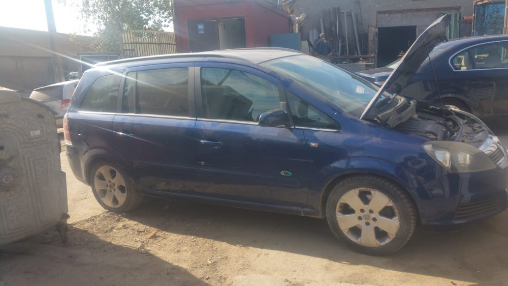 Dezmembrez Opel ZAFIRA B 2005 - 2014 1.9 CDTI Z 19 DT ( CP: 120, KW: 88, CCM: 1910 ) Motorina