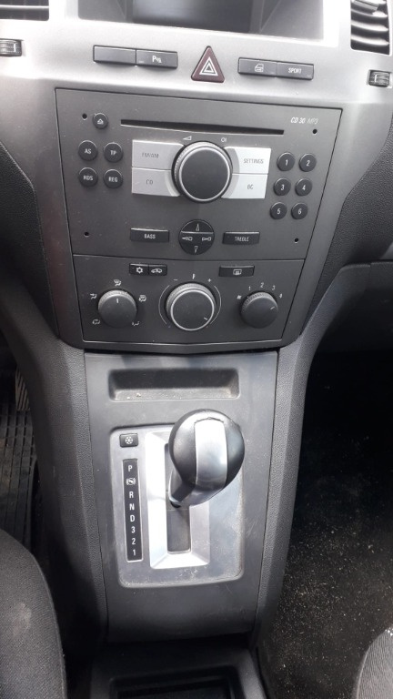Dezmembrez Opel Zafira B 2006 2.2B Motor