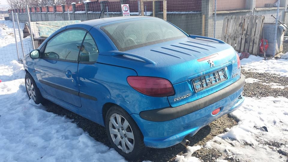 Dezmembrez peugeot 206 cc