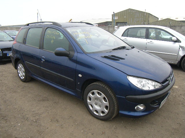 Dezmembrez Peugeot 206 SW, 1.6hdi
