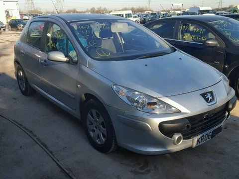 Dezmembrez Peugeot 307 1.4hdi