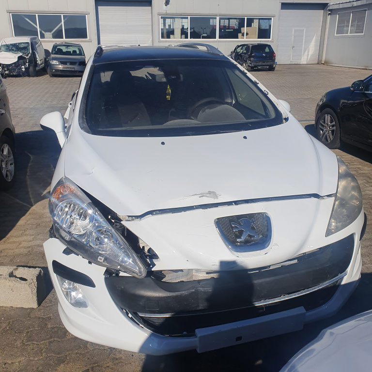 Dezmembrez Peugeot 308 2010 Hatchback 1.6HDI , 66kw, E4