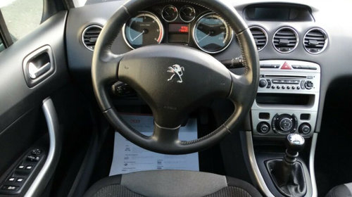 Dezmembrez Peugeot 308 2012 Kombi 1.6HDI