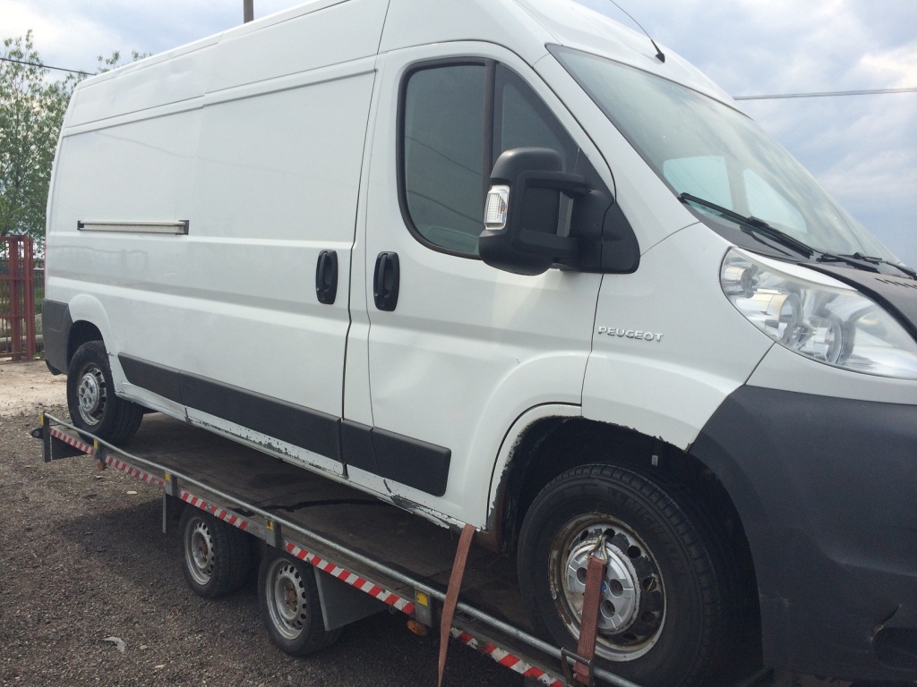 Dezmembrez PEUGEOT BOXER