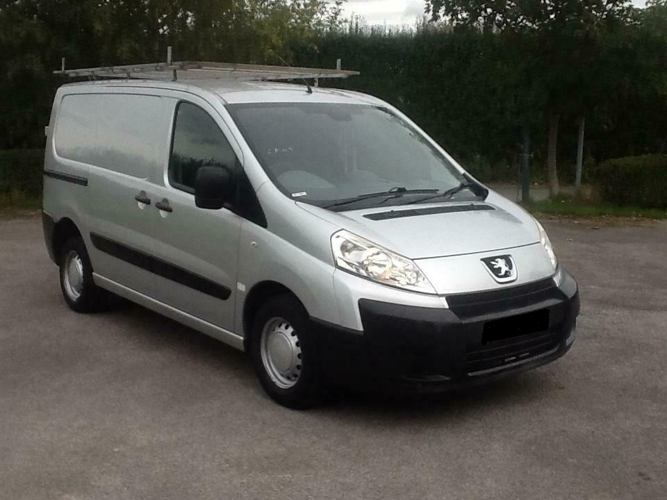 Dezmembrez Peugeot EXPERT 2008 VAN 2.0 HDI