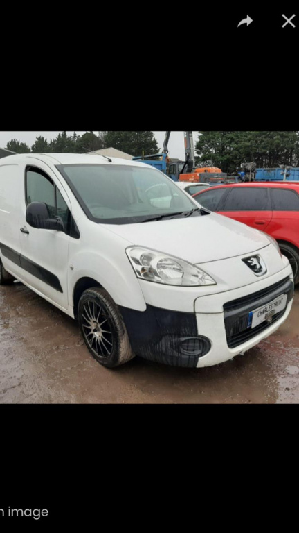Dezmembrez peugeot partner 2011 1.6 d euro 5 cutie manuala