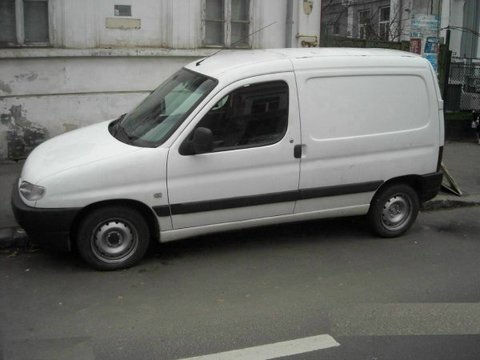 Dezmembrez Peugeot Partner an fabr.1998 1.9