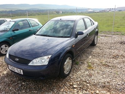 Dezmembrez piese pentru Ford Mondeo