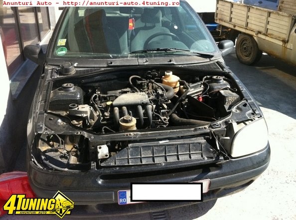 Dezmembrez Renault Clio 1 4i An 1996