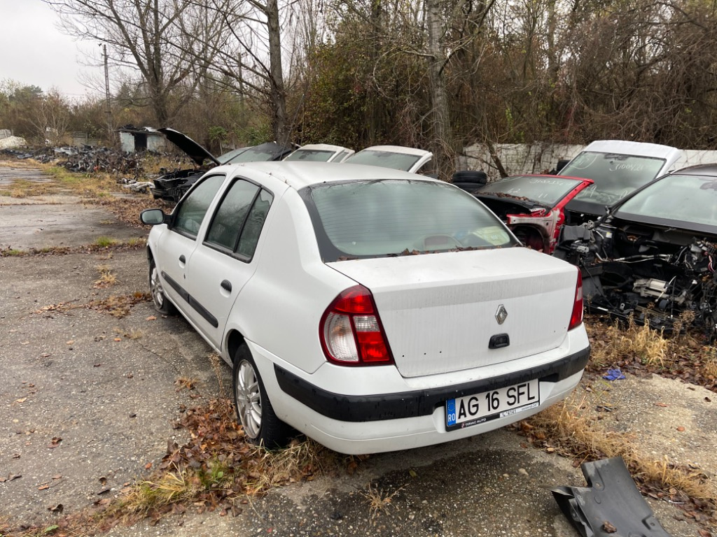 Dezmembrez Renault Clio 2 1.5 DCI 2005 E