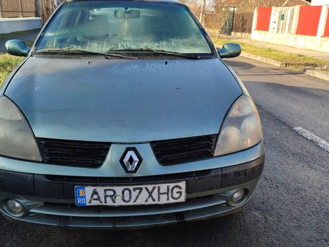 Dezmembrez Renault Clio 2 2007 limuzina 1.5 dci