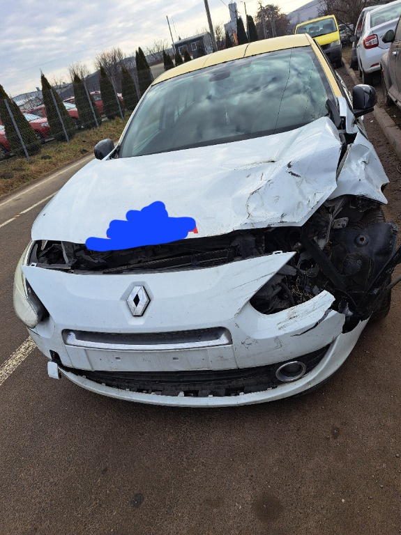 Dezmembrez Renault Fluence 1.5 DCi 110 cai
