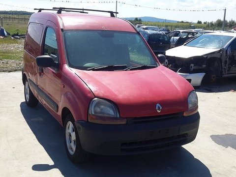 Dezmembrez renault kangoo motor 1,5 dci