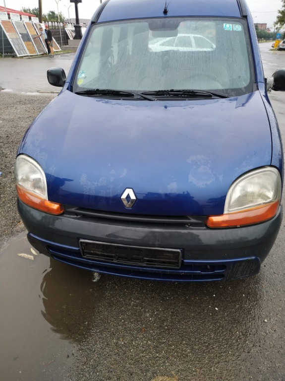 Dezmembrez Renault Kangoo 1.6i