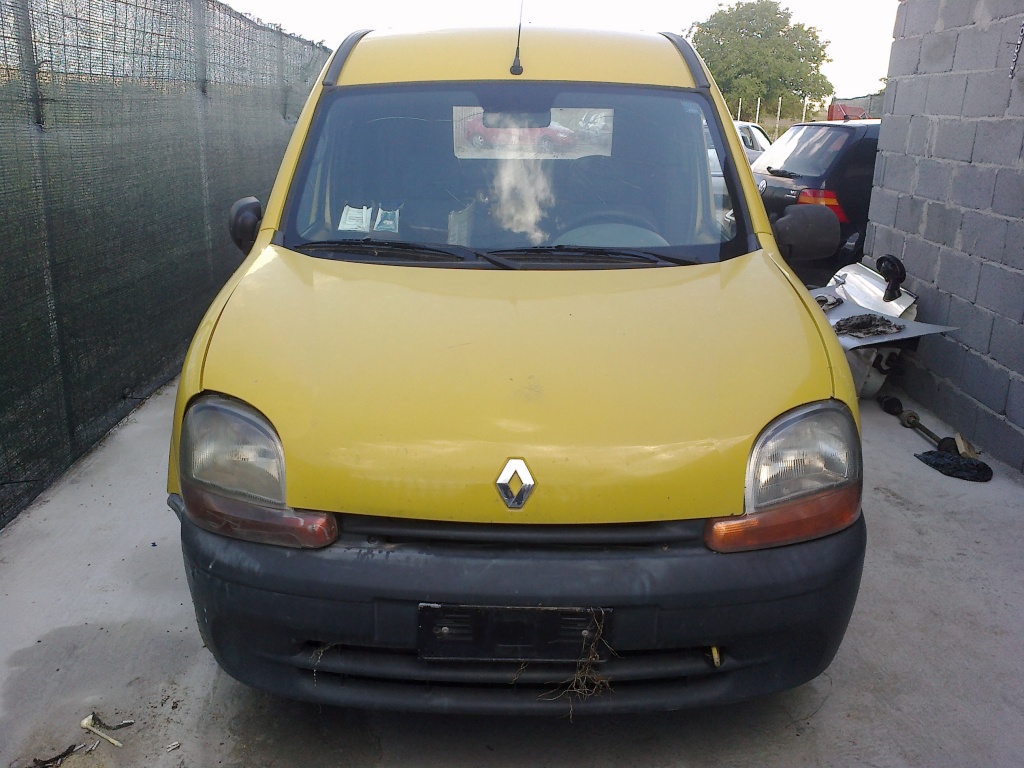 Dezmembrez renault kangoo 1.9 d din 2000