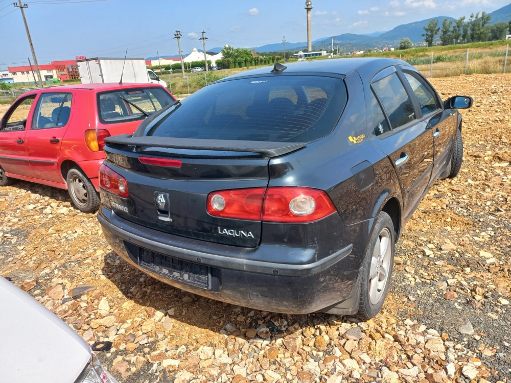 Dezmembrez Renault Laguna 2 2001 Berlina 1.6 16V