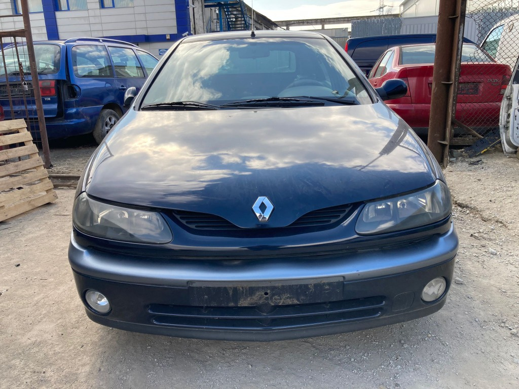 Dezmembrez Renault Laguna 2001 HATCHBACK 1.6 16V