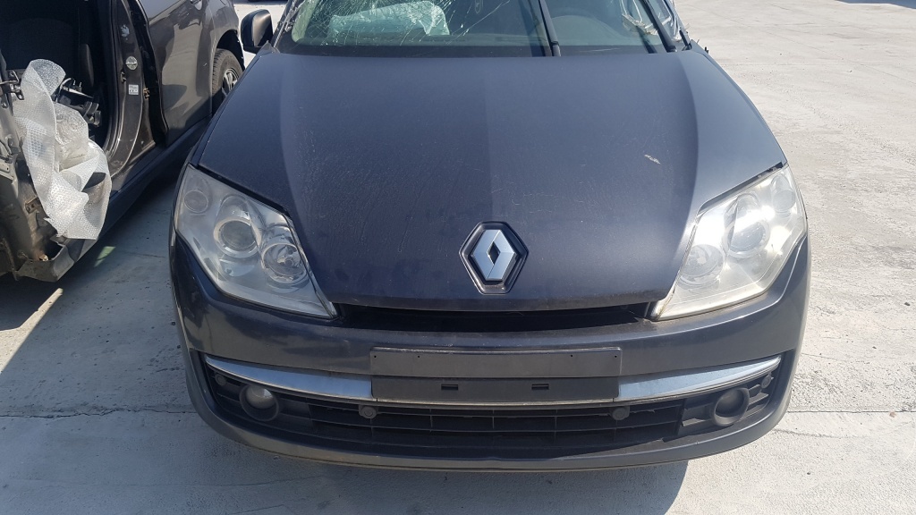 Dezmembrez Renault Laguna 3 2.0 dci