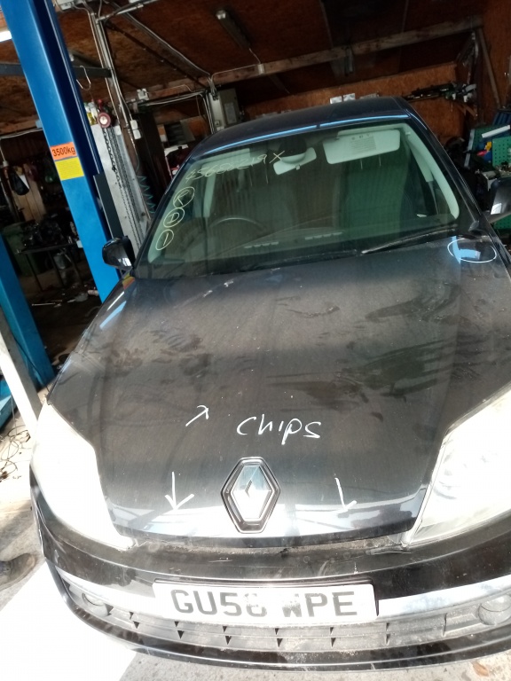 Dezmembrez Renault Laguna 3 2.0 DCI