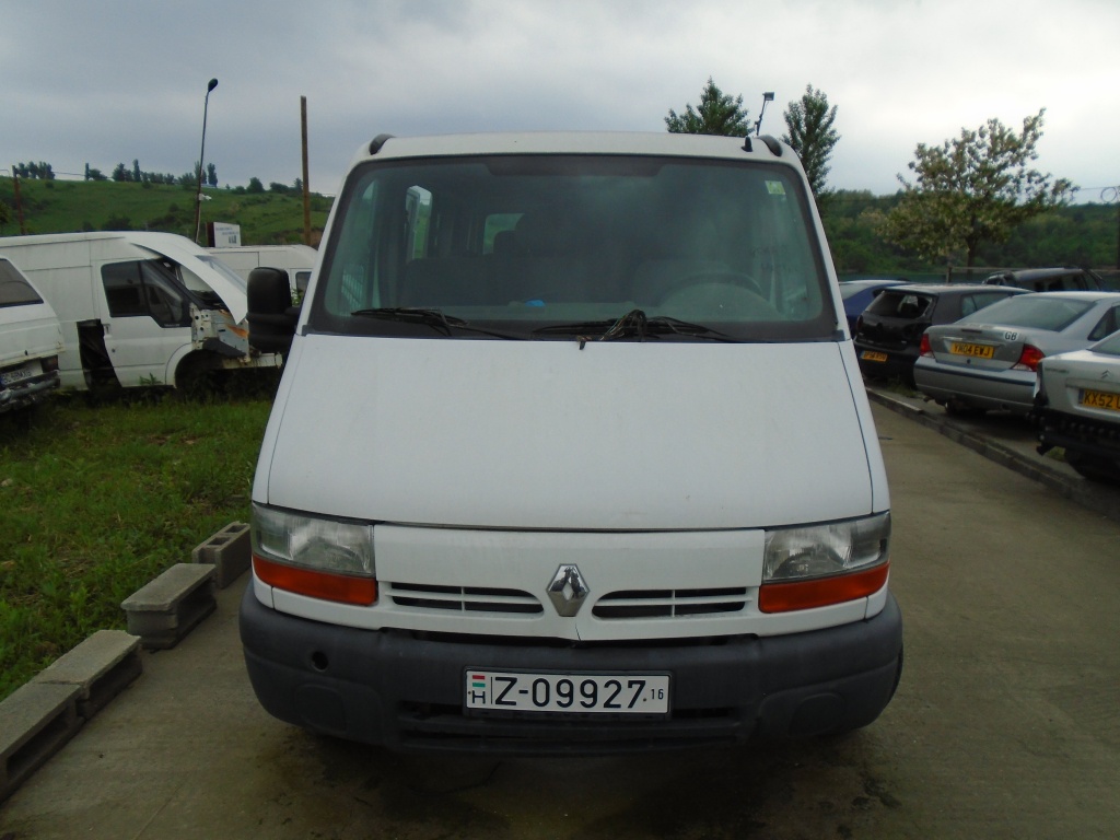Dezmembrez Renault Master 2002, 2.2