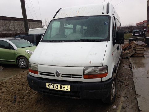 Dezmembrez Renault Master